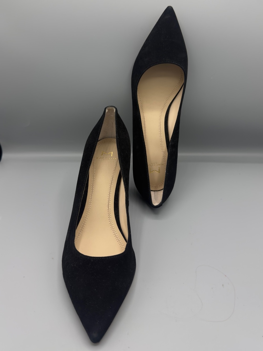 Marc Fisher Black Pointed-Toe Women's Pumps 🖤